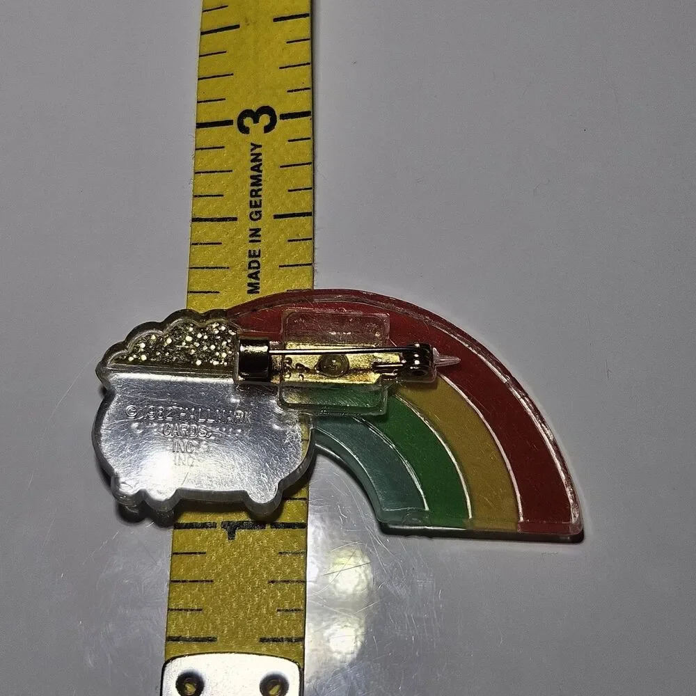 Pot Of Gold At End Of Rainbow Lapel Pin Plastic Size Vintage By Hallmark 1982